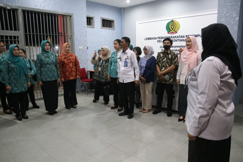 TP PKK Pusat Bersama TP PKK Provinsi KALBAR Kunjungi LPP Kelas IIA Pontianak