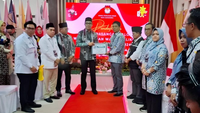 Hingga Hari Terakhir Pendaftaran, KPU Samarinda Baru Terima Pasangan Andi Harun – Saefuddin Zuhri