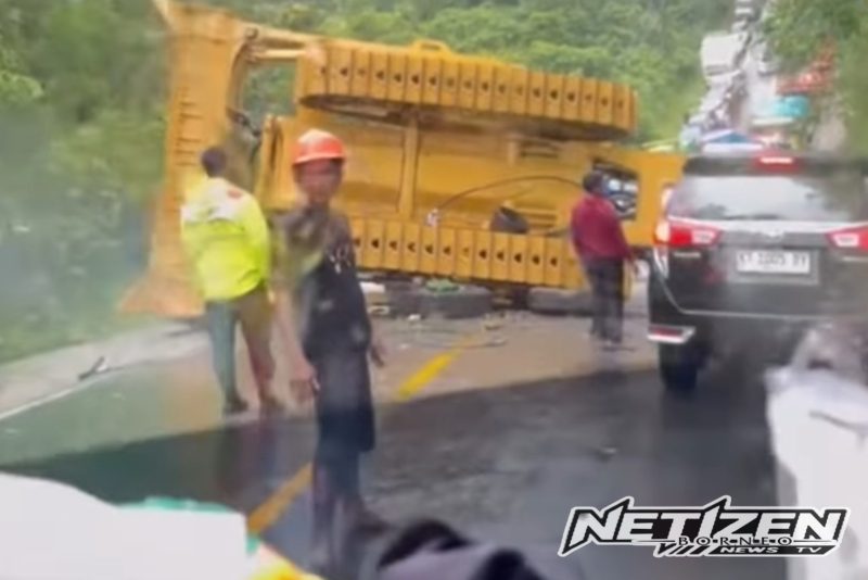 Kecelakaan Trailer Mengakibatkan Akses Jalan Poros Bontang-Samarinda Lumpuh Total