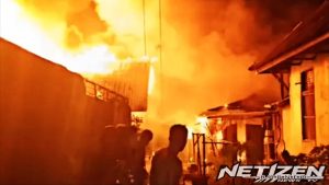 Tiga Rumah Terbakar di Pontianak, Api Diduga dari Motor