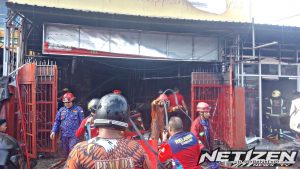 Warung Makan dan Toko Pakaian Terbakar di Samarinda, Satu Relawan Luka