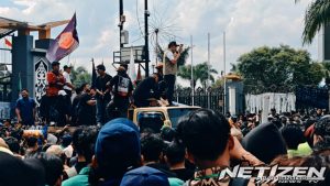 Ketua DPRD Kaltim Temui Massa Aliansi Mahakam, Sepakati 11 Tuntutan Mahasiswa